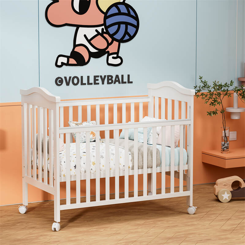 Eco-friendly Solid Wooden Baby Crib With Wheels