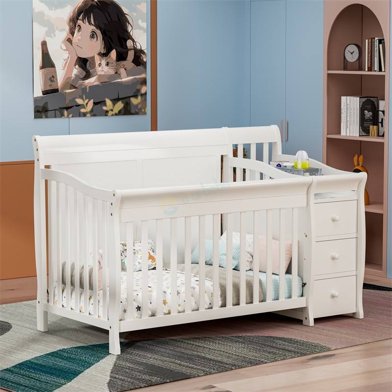 Tempat Tidur Bayi Putih Klasik (1)