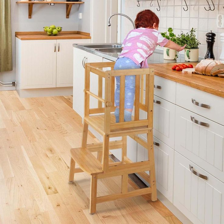 Ayudante de cocina para niños pequeños